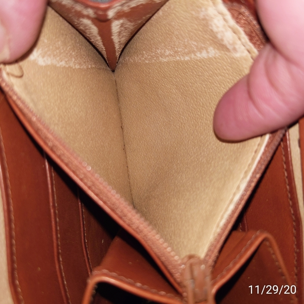 Vtg Dooney & Bourke AWL zip along wallet self trim - Picture 11 of 15